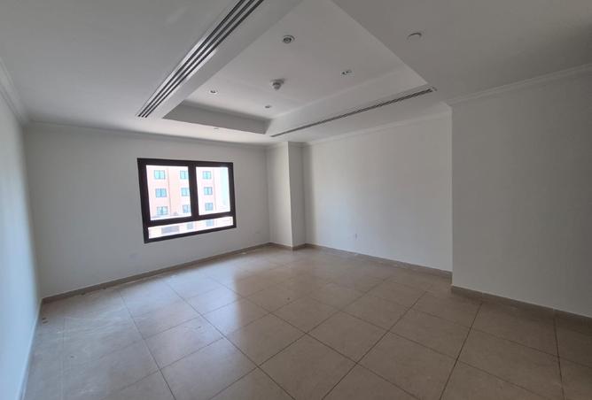 979410 - Property Image 2