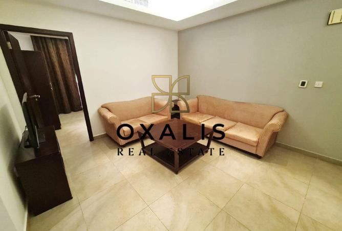 942213 - Property Image 2