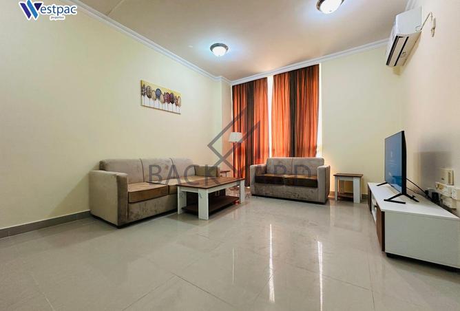 998502 - Property Image 2