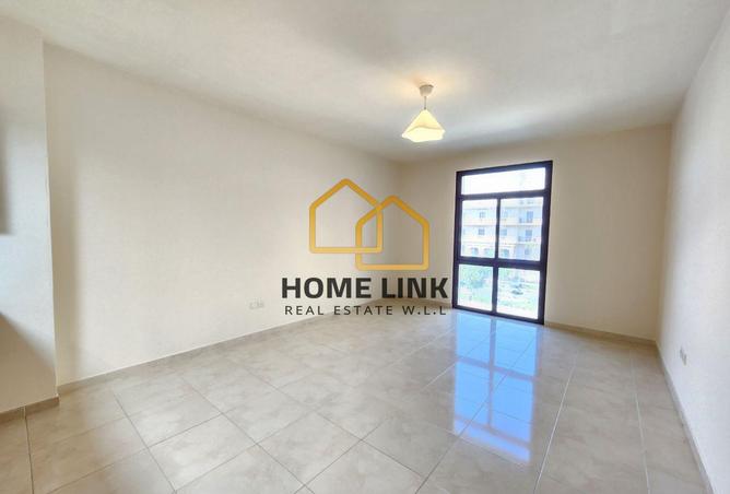 975253 - Property Image 2