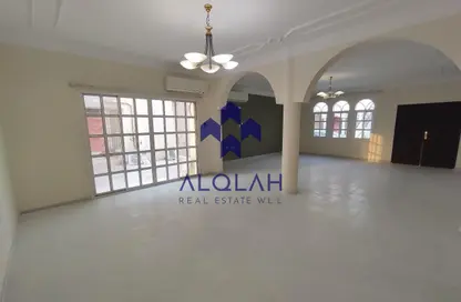فيلا - 4 غرف نوم - 4 حمامات للايجار في الثمامة - الثمامة - الدوحة