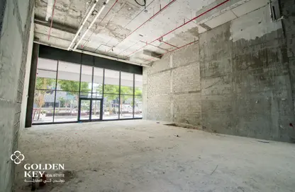 Shop - Studio - 1 Bathroom for rent in Lusail City - Lusail