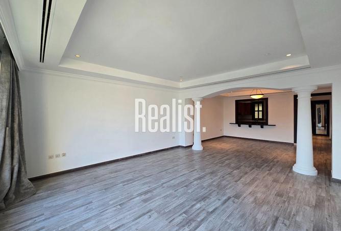 953188 - Property Image 3