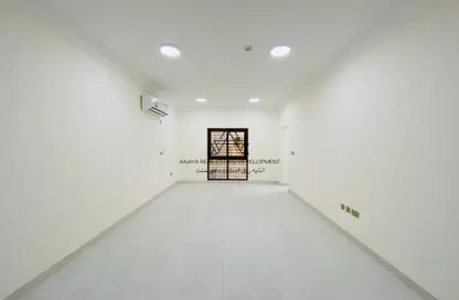 شقة - 2 غرف نوم - 2 حمامات للايجار في فريج بن محمود- جنوب - فريج بن محمود - الدوحة