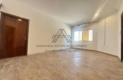 شقة - غرفة نوم - 1 حمام للايجار في شارع العزيزة - العزيزية - الدوحة