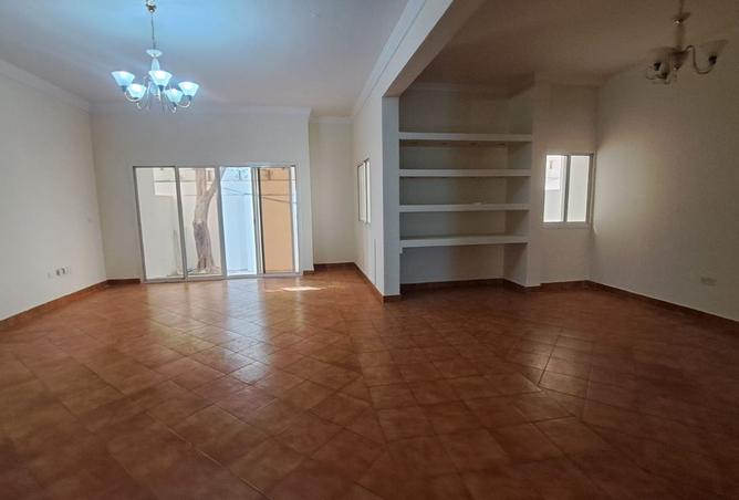 968301 - Property Image 3