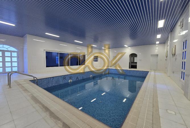 890297 - Property Image 2