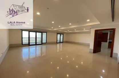 Apartment - 2 Bedrooms - 3 Bathrooms for rent in West Porto Drive - Porto Arabia - The Pearl Island - Doha