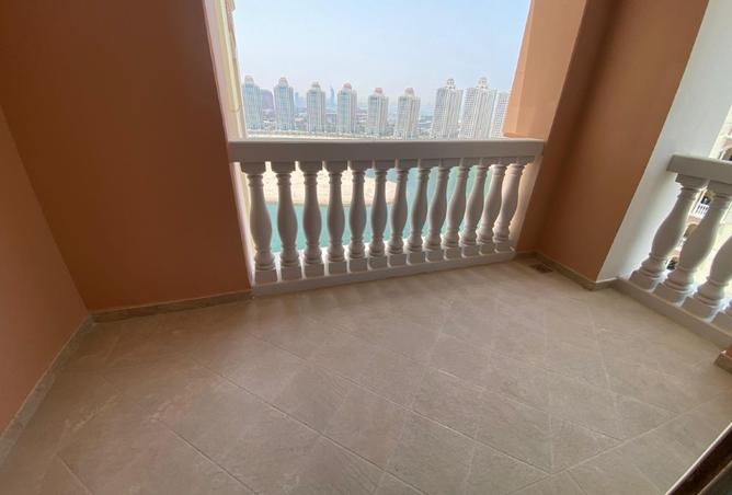 932316 - Property Image 3