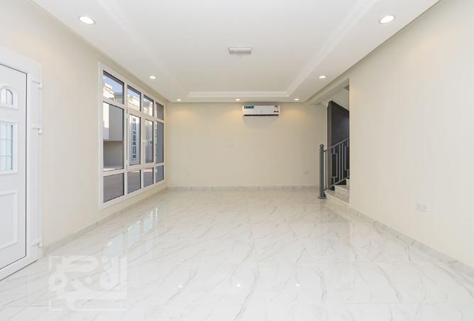 1002213 - Property Image 3