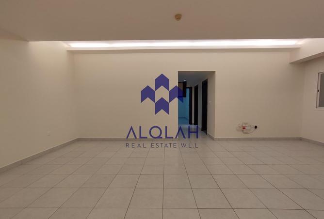 943964 - Property Image 2