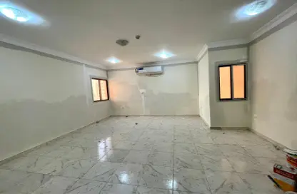 Empty Room image for: Apartment - 2 Bedrooms - 2 Bathrooms for rent in Al Hashmi Building - Al Muntazah Street - Al Muntazah - Doha, Image 1