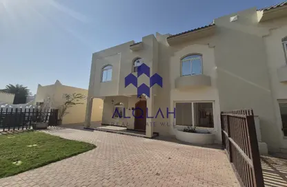 Villa - 3 Bedrooms - 4 Bathrooms for rent in Al Duhail North - Al Duhail - Doha