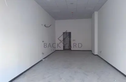 محل تجاري - استوديو - 1 حمام للايجار في شارع السد - السد - الدوحة