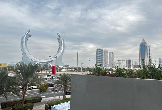 988213 - Property Image 2