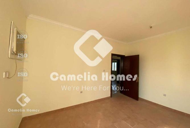 974298 - Property Image 2