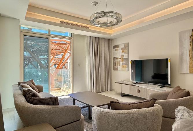 976045 - Property Image 2