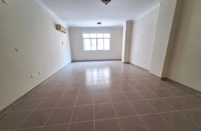 Apartment - 3 Bedrooms - 3 Bathrooms for rent in Anas Street - Fereej Bin Mahmoud North - Fereej Bin Mahmoud - Doha
