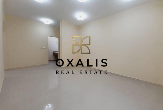 995931 - Property Image 2