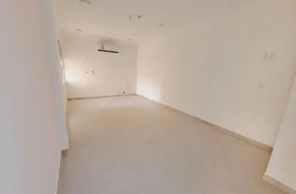 Apartment - 2 Bedrooms - 2 Bathrooms for rent in Madinat Khalifa North - Madinat Khalifa - Doha