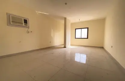 Apartment - 2 Bedrooms - 2 Bathrooms for rent in Al Khazin Street - Madinat Khalifa South - Madinat Khalifa - Doha