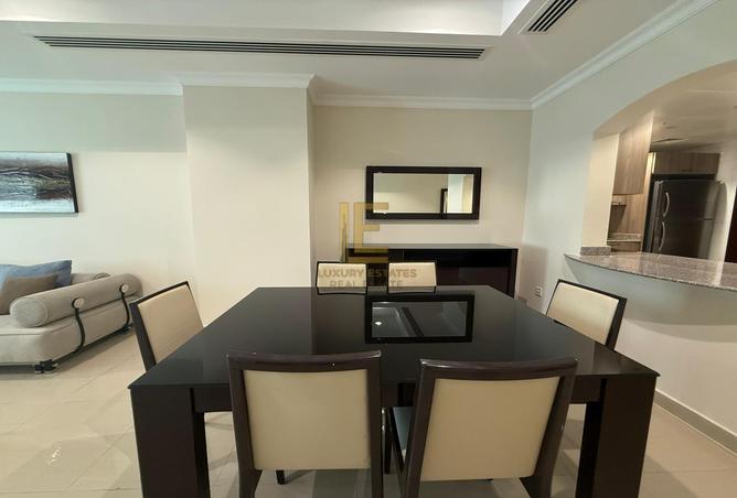 881737 - Property Image 2