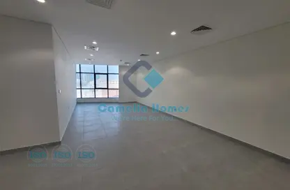 Apartment - 3 Bedrooms - 2 Bathrooms for rent in Fereej Bin Mahmoud North - Fereej Bin Mahmoud - Doha