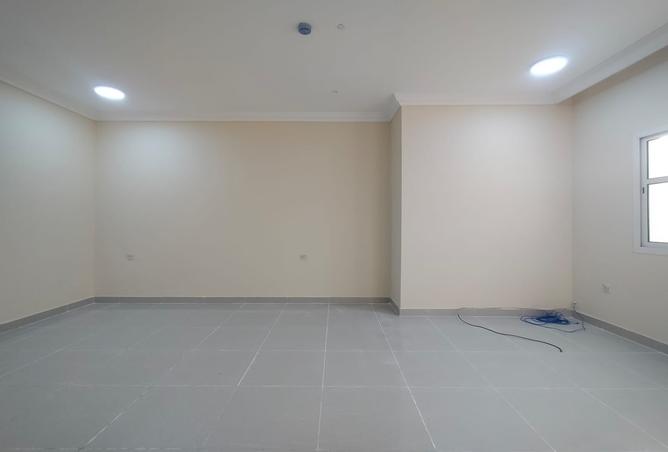 952481 - Property Image 2
