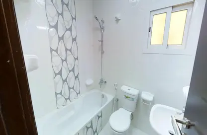 Apartment - 2 Bedrooms - 2 Bathrooms for rent in EB09 - Umm Ghuwailina - Doha