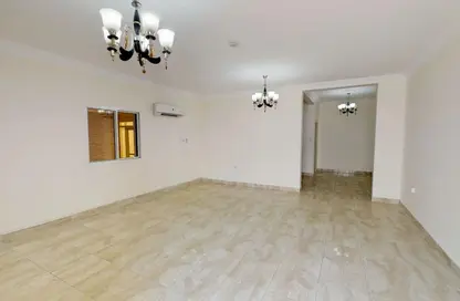 شقة - 3 غرف نوم - 3 حمامات للايجار في 1 قرية إزدان - الغرافة - الدوحة