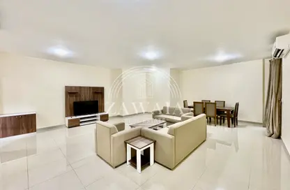 Apartment - 2 Bedrooms - 3 Bathrooms for rent in Old Al Ghanim - Al Ghanim - Doha