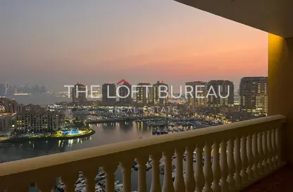 Apartment - 2 Bedrooms - 3 Bathrooms for sale in Tower 14 - Porto Arabia - The Pearl Island - Doha
