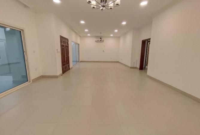 967320 - Property Image 2