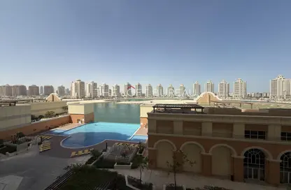 شقة - غرفة نوم - 2 حمامات للايجار في ابراج المتحدة - فيفا بحرية - جزيرة اللؤلؤة - الدوحة