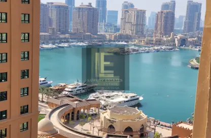 شقة - 2 غرف نوم - 2 حمامات للايجار في طريق بورتو الشرقي - بورتو أرابيا - جزيرة اللؤلؤة - الدوحة