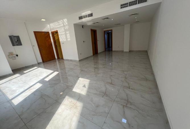 952136 - Property Main Image