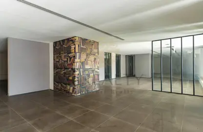 Shop - Studio - 1 Bathroom for rent in Al Jassim Tower - Fereej Bin Mahmoud South - Fereej Bin Mahmoud - Doha