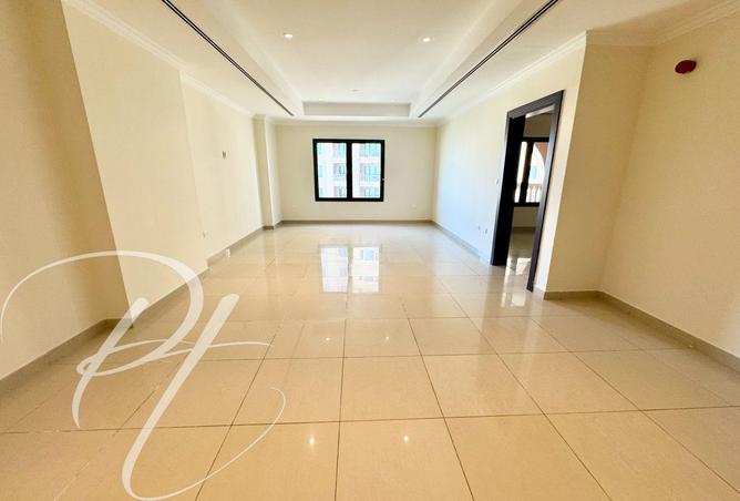 982505 - Property Image 3