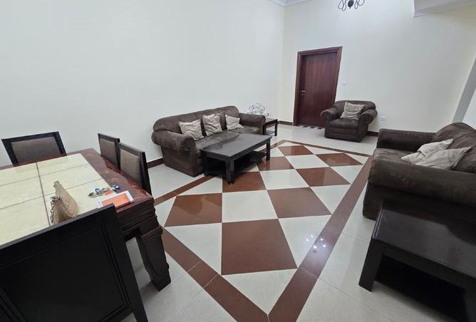 976857 - Property Image 2