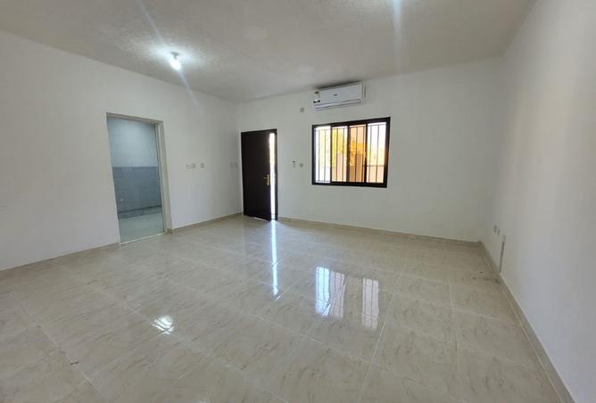 972973 - Property Image 2