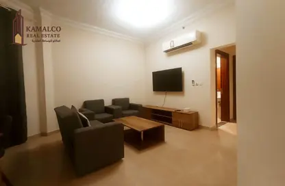 Apartment - 1 Bedroom - 2 Bathrooms for rent in Umm Ghuwalina - Umm Ghuwailina - Doha