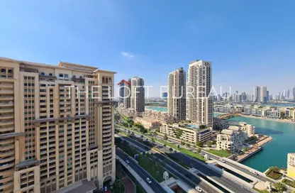 Apartment - 2 Bedrooms - 3 Bathrooms for rent in West Porto Drive - Porto Arabia - The Pearl Island - Doha