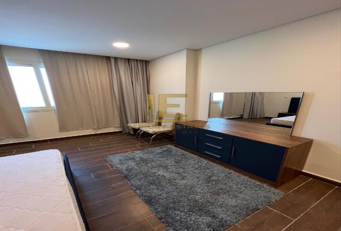 882340 - Property Image 2