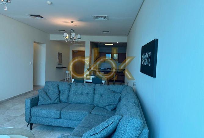 988239 - Property Image 2