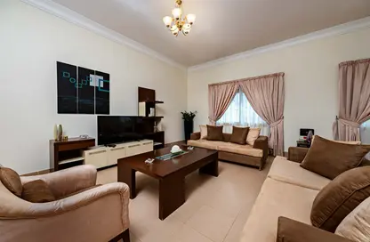 Apartment - 2 Bedrooms - 2 Bathrooms for rent in Anas Street - Fereej Bin Mahmoud North - Fereej Bin Mahmoud - Doha