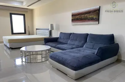 Apartment - Studio - 1 Bathroom for rent in One Porto Arabia - Porto Arabia - The Pearl Island - Doha
