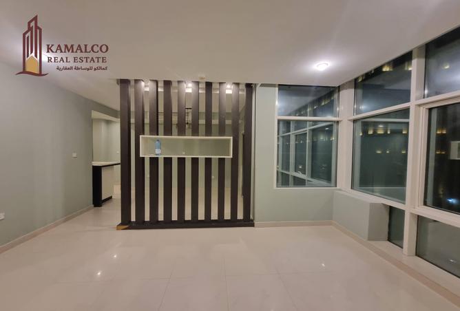 932871 - Property Image 2