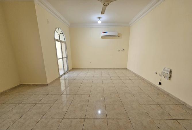 982369 - Property Image 2