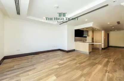 Apartment - Studio - 1 Bathroom for rent in Viva Central - Viva Bahriyah - The Pearl Island - Doha