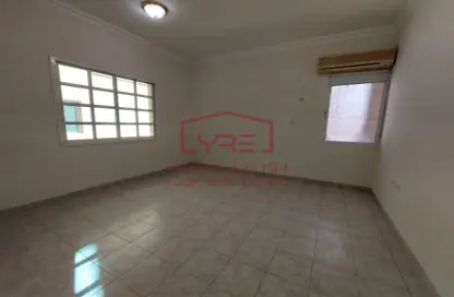 Empty Room image for: Apartment - 3 Bedrooms - 3 Bathrooms for rent in Fereej Bin Mahmoud North - Fereej Bin Mahmoud - Doha, Image 1